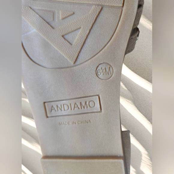 Adiamo Embellished Sandals with Metallic Accents Size 6.5 - Picture 2 of 5